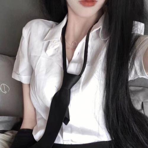 灰石之中